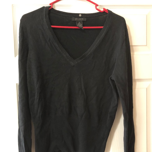 🟡Bundle 4 for $15🟡 The Limited black sweater - Picture 1 of 4